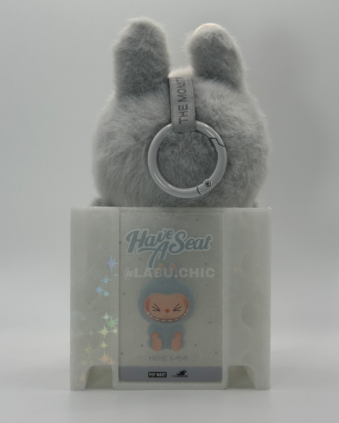 LabuChic V2 White Glow Display Chair